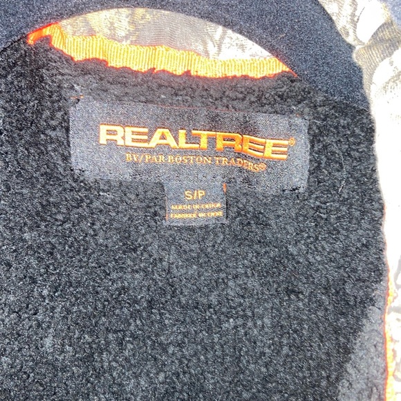 Realtree Fleece Jacket - Picture 2 of 3